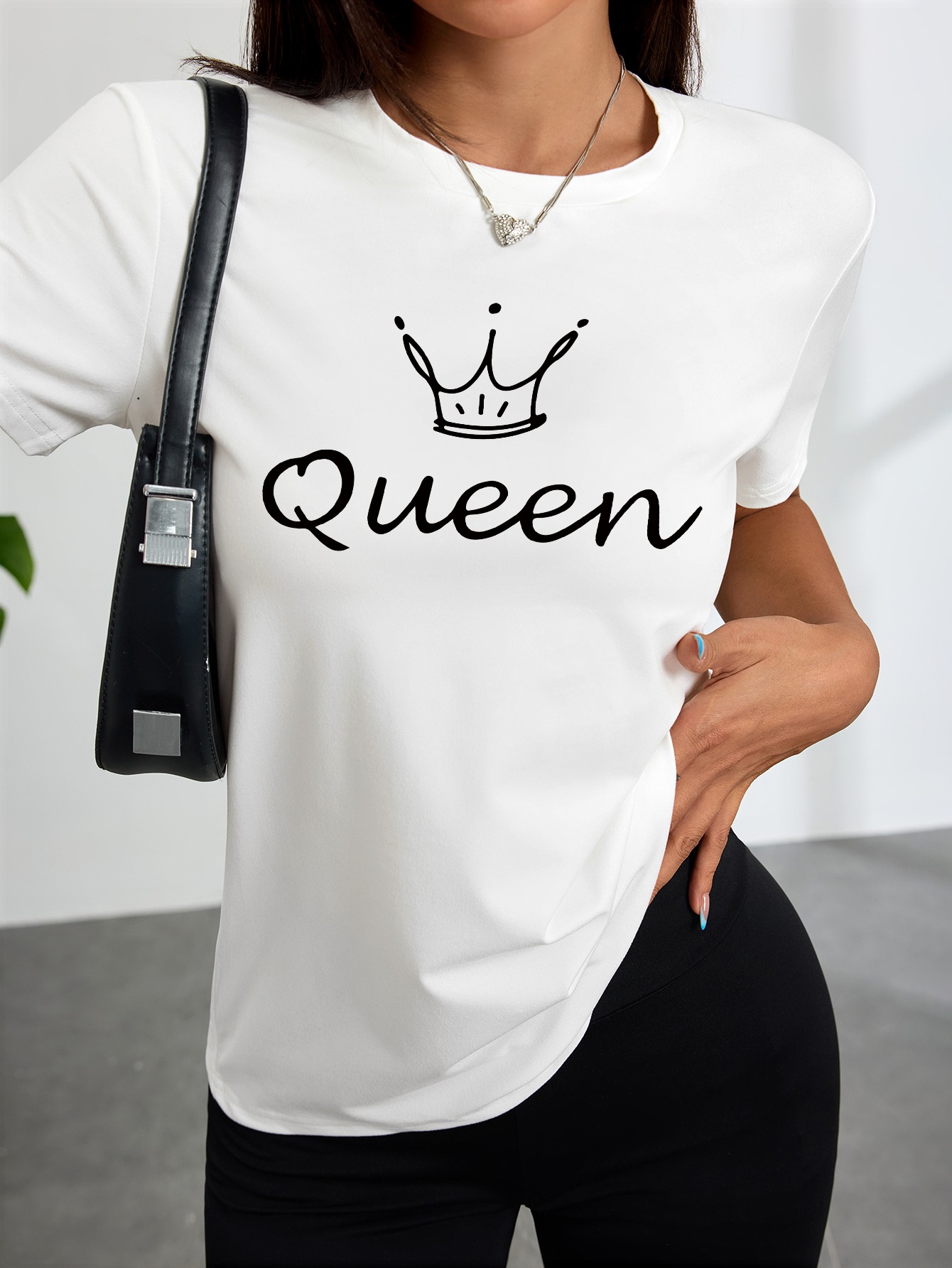 T-shirt blanc pour femme avec  - Queen Street Fashion avis et prix